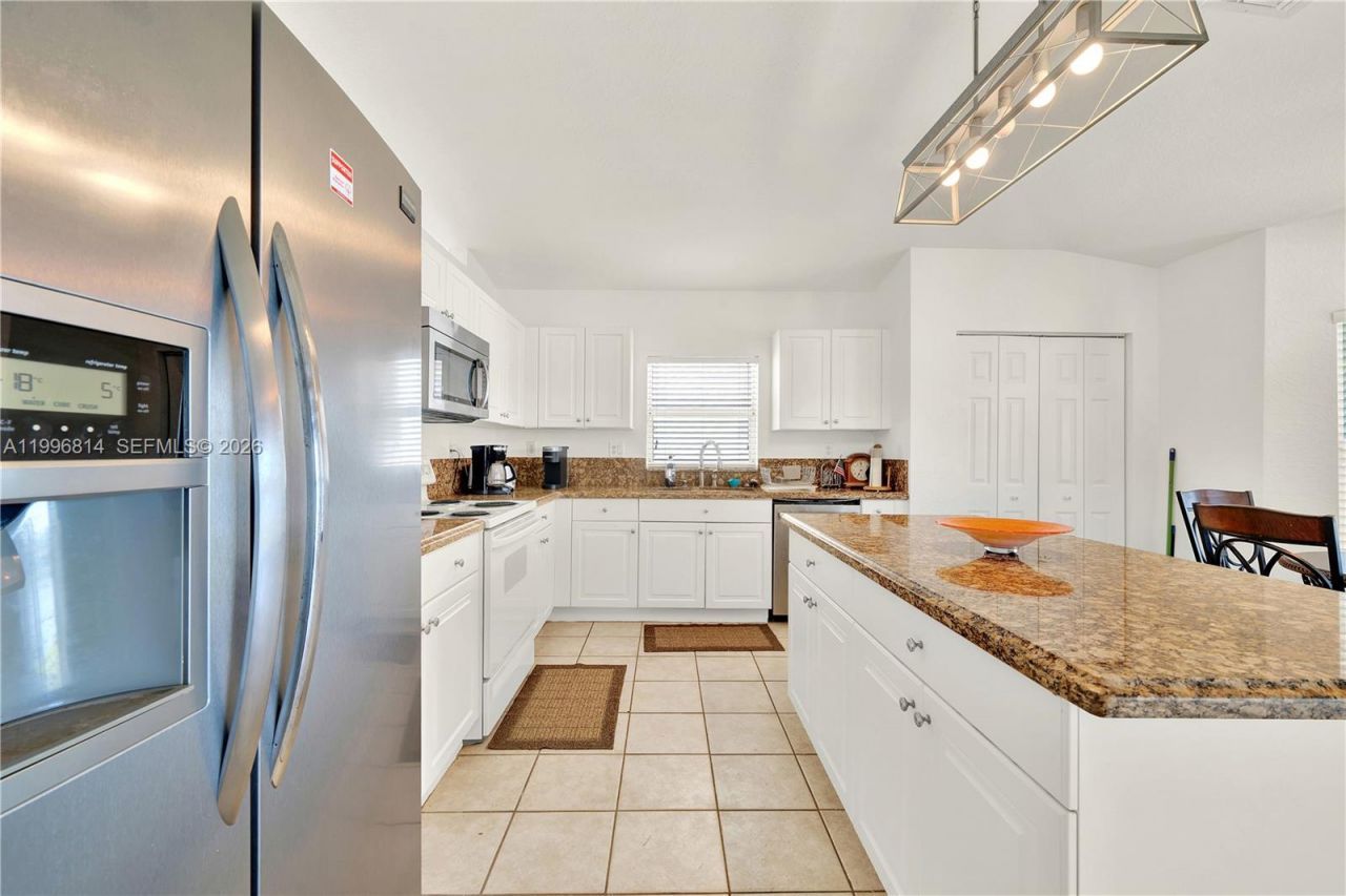 12046 SW 133rd Ter, Miami, FL 33186 Photo