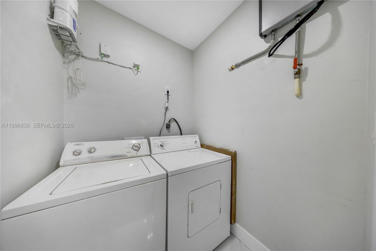 2612 SW 12th St, Unit Main, Miami, FL 33135 Photo