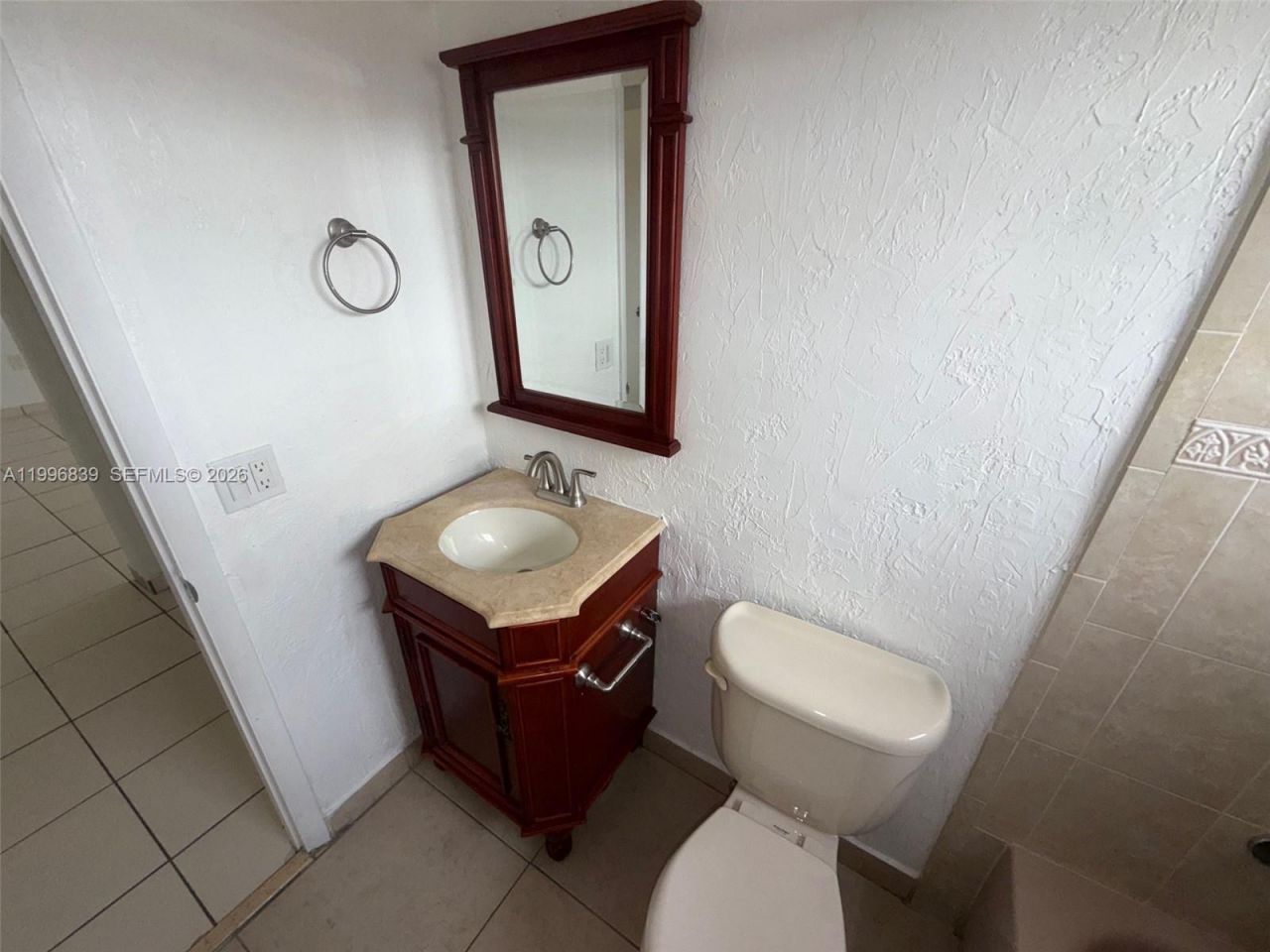 120 Royal Palm Rd , Unit 301, Hialeah Gardens, FL 33016 Photo