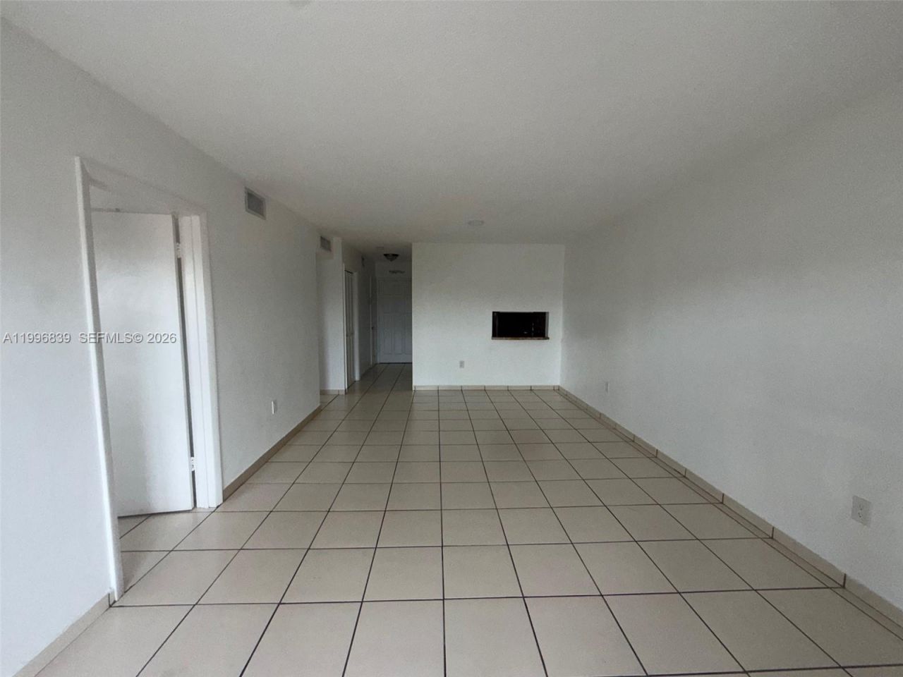 120 Royal Palm Rd , Unit 301, Hialeah Gardens, FL 33016 Photo