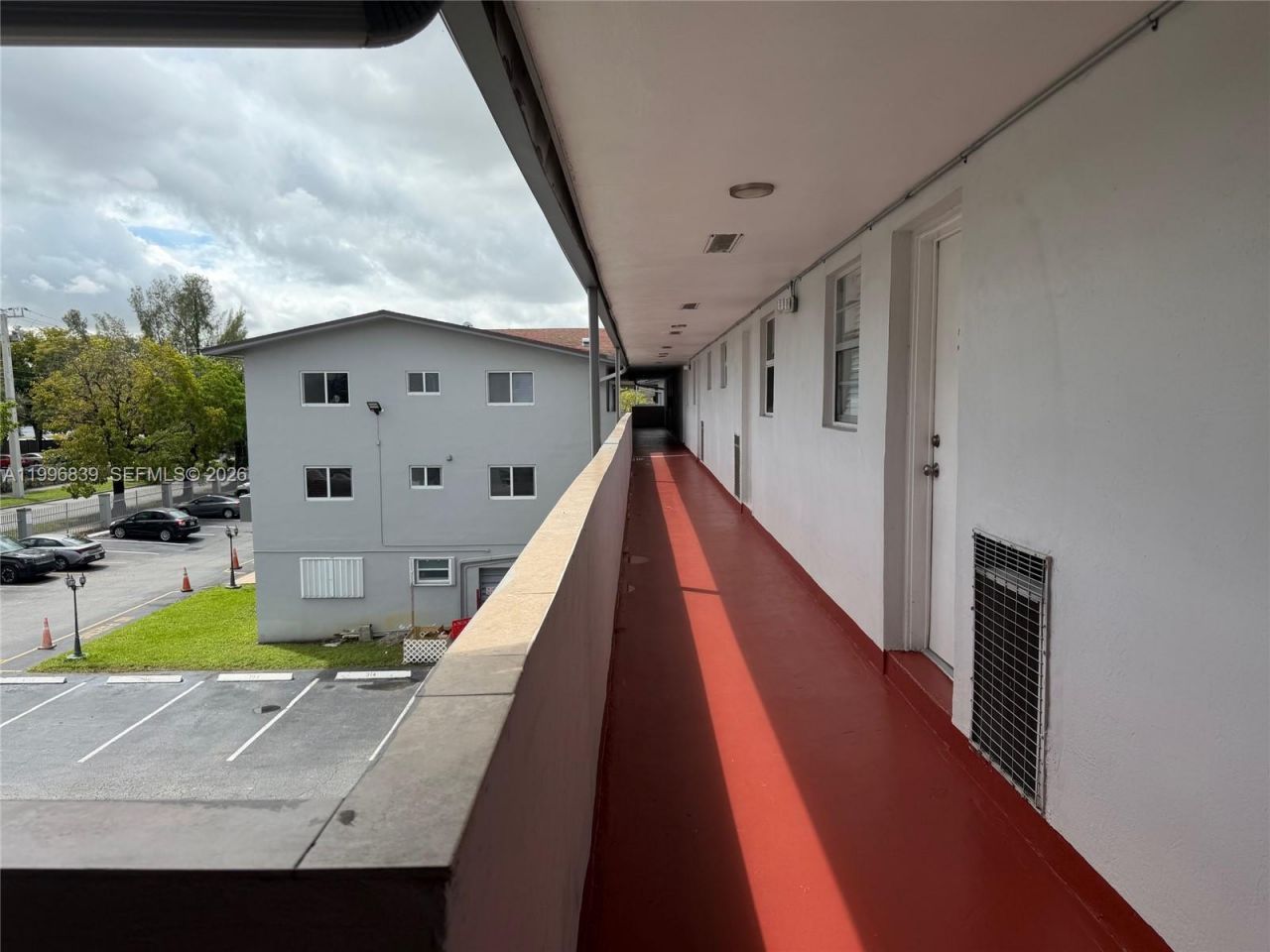 120 Royal Palm Rd , Unit 301, Hialeah Gardens, FL 33016 Photo