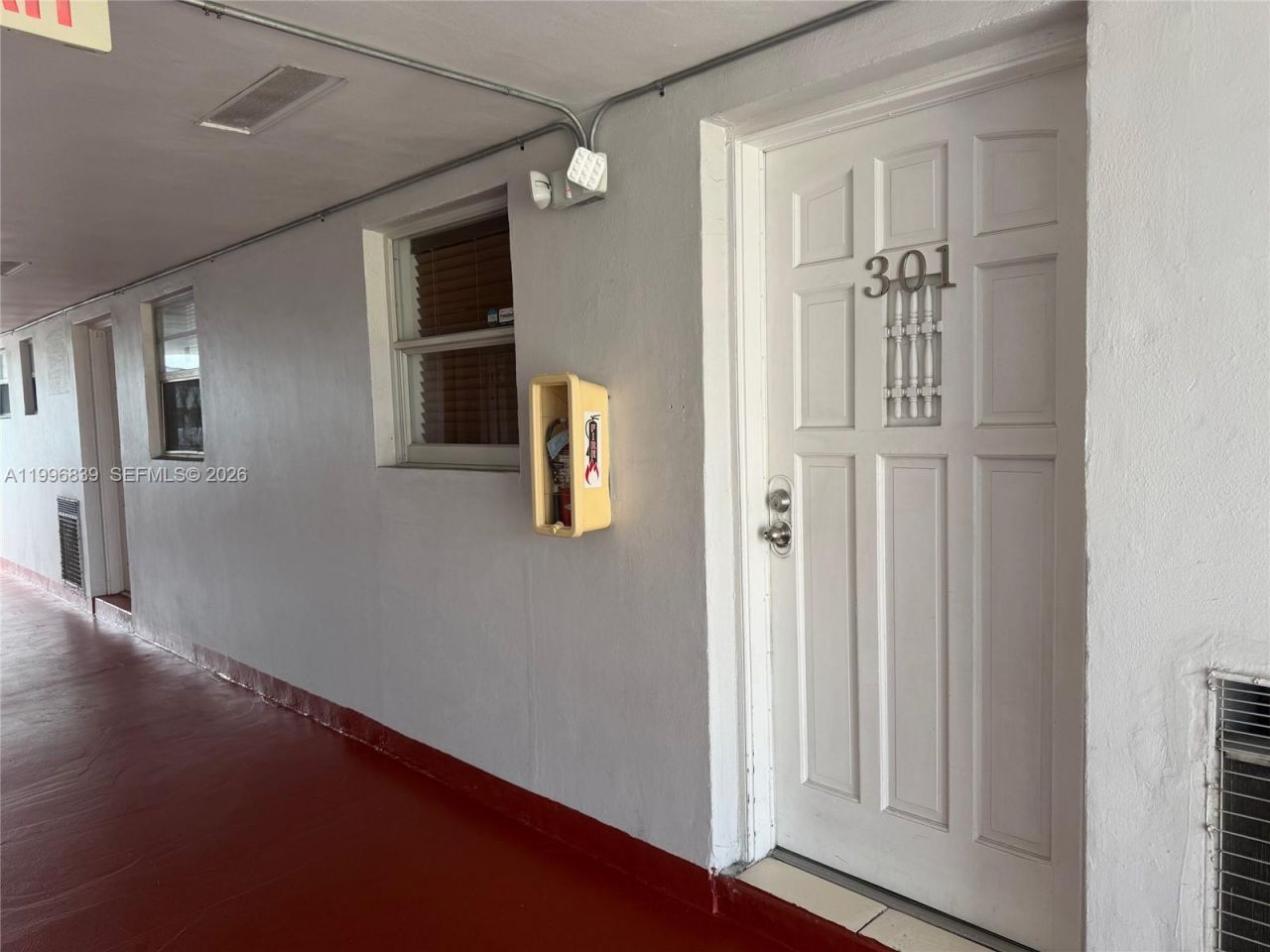 120 Royal Palm Rd , Unit 301, Hialeah Gardens, FL 33016 Photo