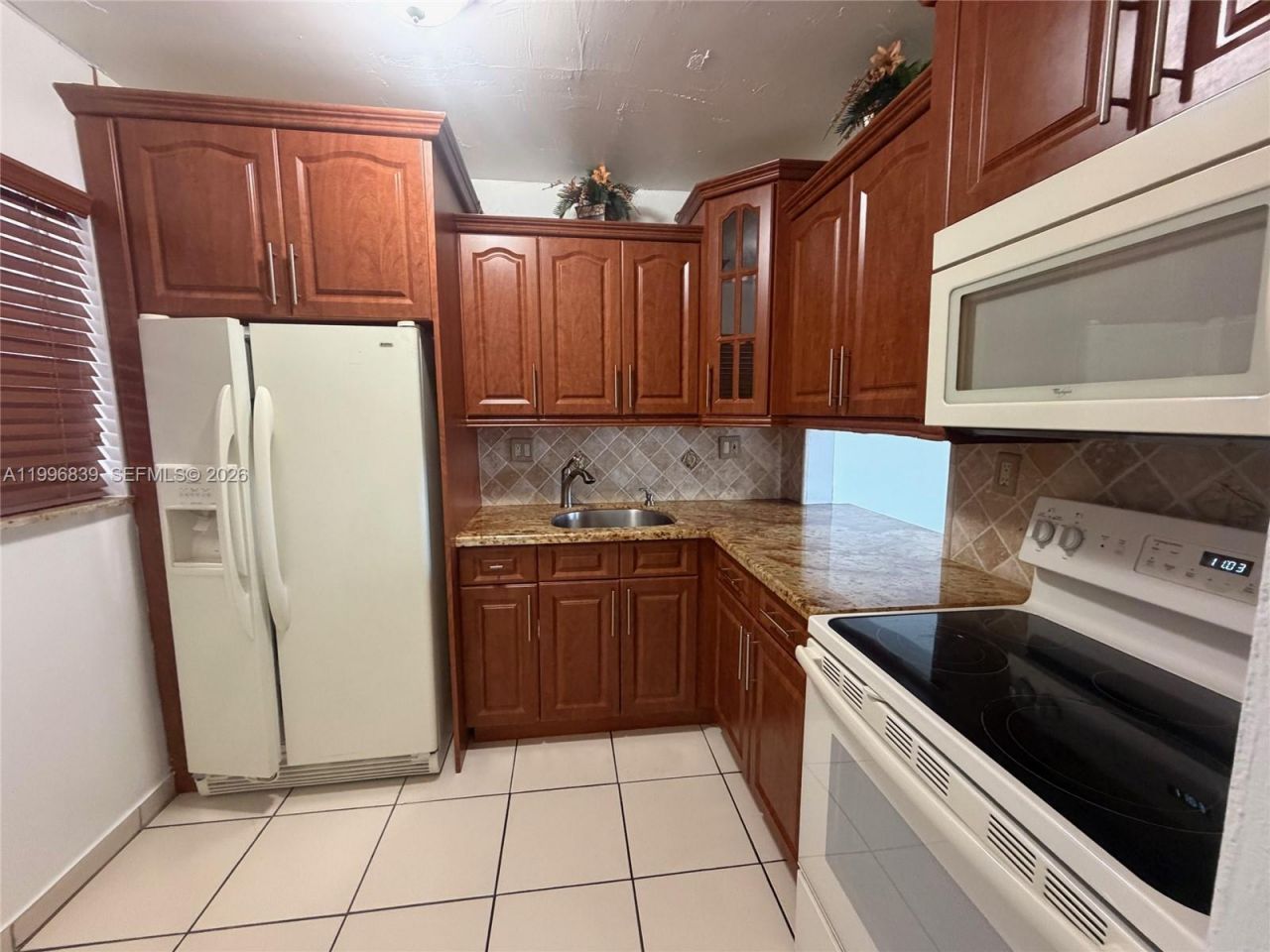 120 Royal Palm Rd , Unit 301, Hialeah Gardens, FL 33016 Photo