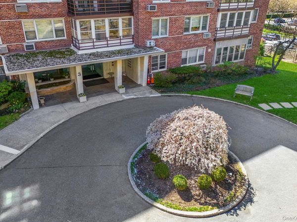 3 Washington Square, Unit 4D, Larchmont, NY 10538