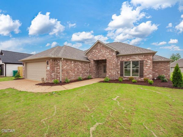 47 Grande Pines Cove, Jackson, TN 38305