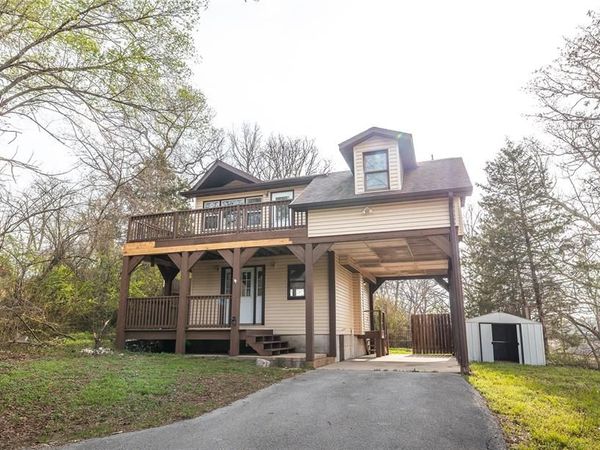 100 Oakridge Drive , Waynesville, MO 65583