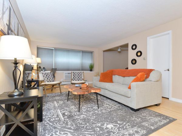 2700 W 44th Street, Unit 115, Minneapolis, MN 55410