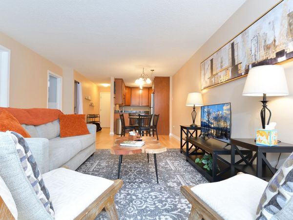 2700 W 44th Street, Unit 115, Minneapolis, MN 55410