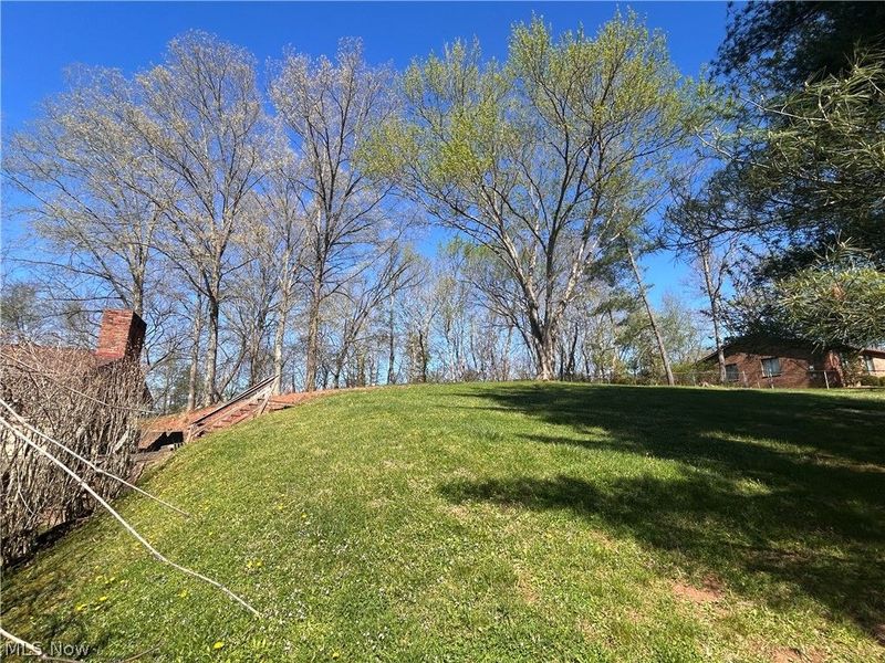 105 Colegate Woods Drive, Marietta, OH 45750 Photo 9