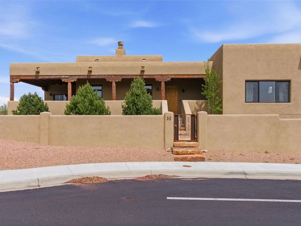 32 Calle Lemita, Santa Fe, NM 87507