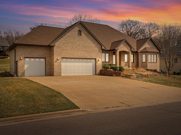 3315 Augusta Ln, Onalaska, WI 54650