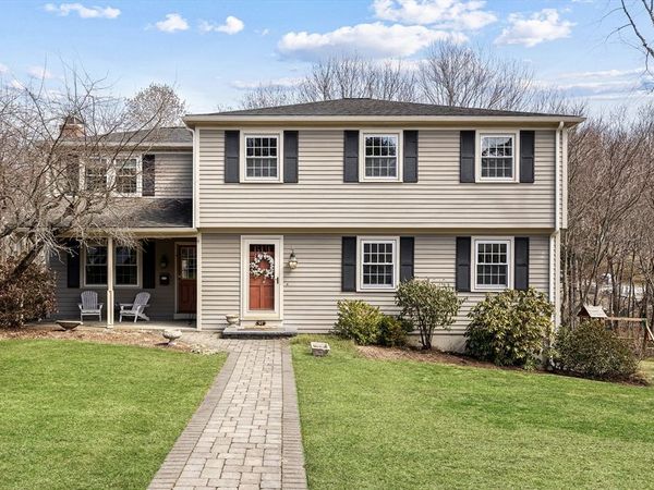 97 Francis Ave, Shrewsbury, MA 01545