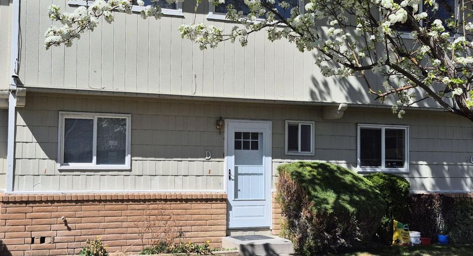 1351 El Dorado Drive, Unit APT D, Gardnerville, NV 89410 Photo