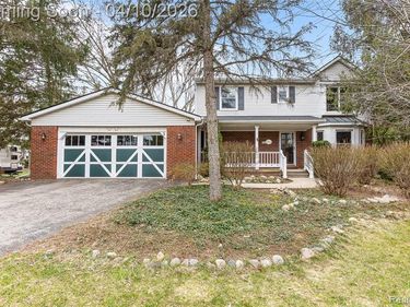 6374 Rickett Road, Green Oak Twp, MI 48116