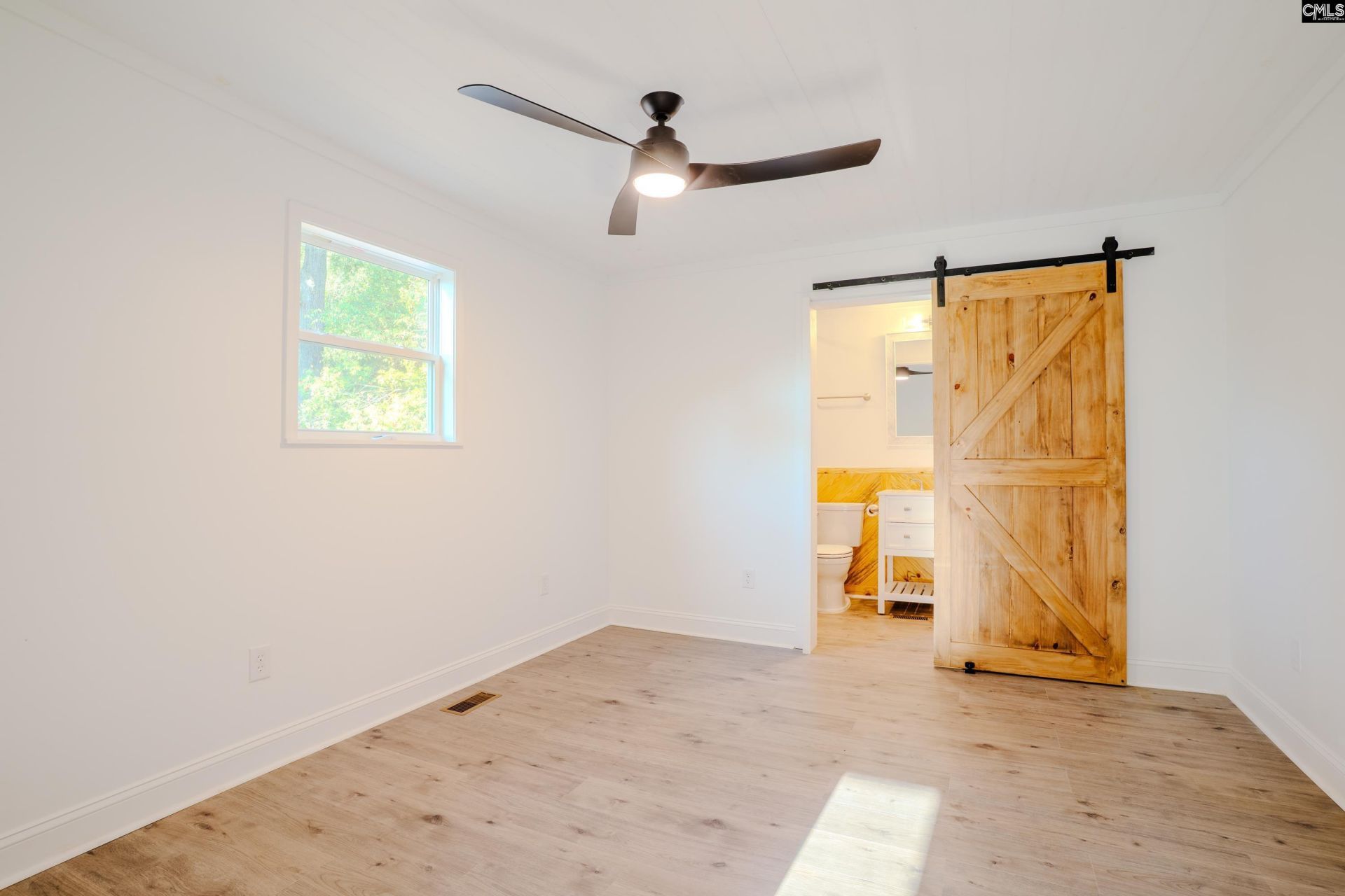 2107 Charles Street  Photo 16