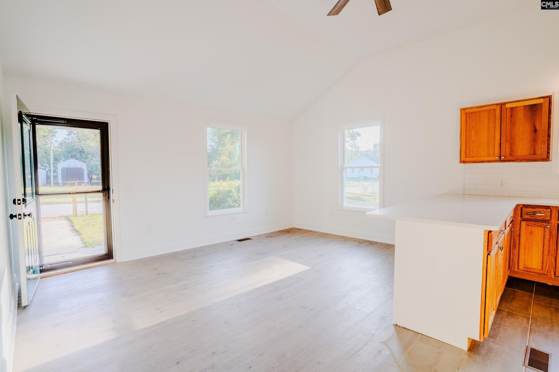 2107 Charles Street  Photo 21