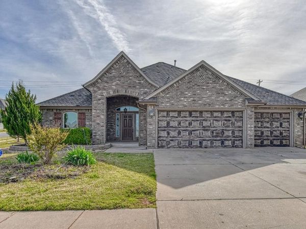 1100 Bryan Drive, Moore, OK 73160