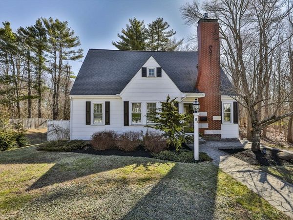 84 Central St, Georgetown, MA 01833