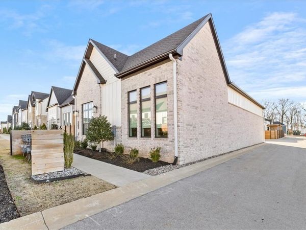 3507 SW Awakening Avenue , Bentonville, AR 72713