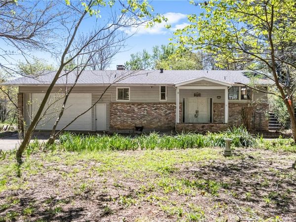 1130 E Shadowridge Drive, Fayetteville, AR 72701