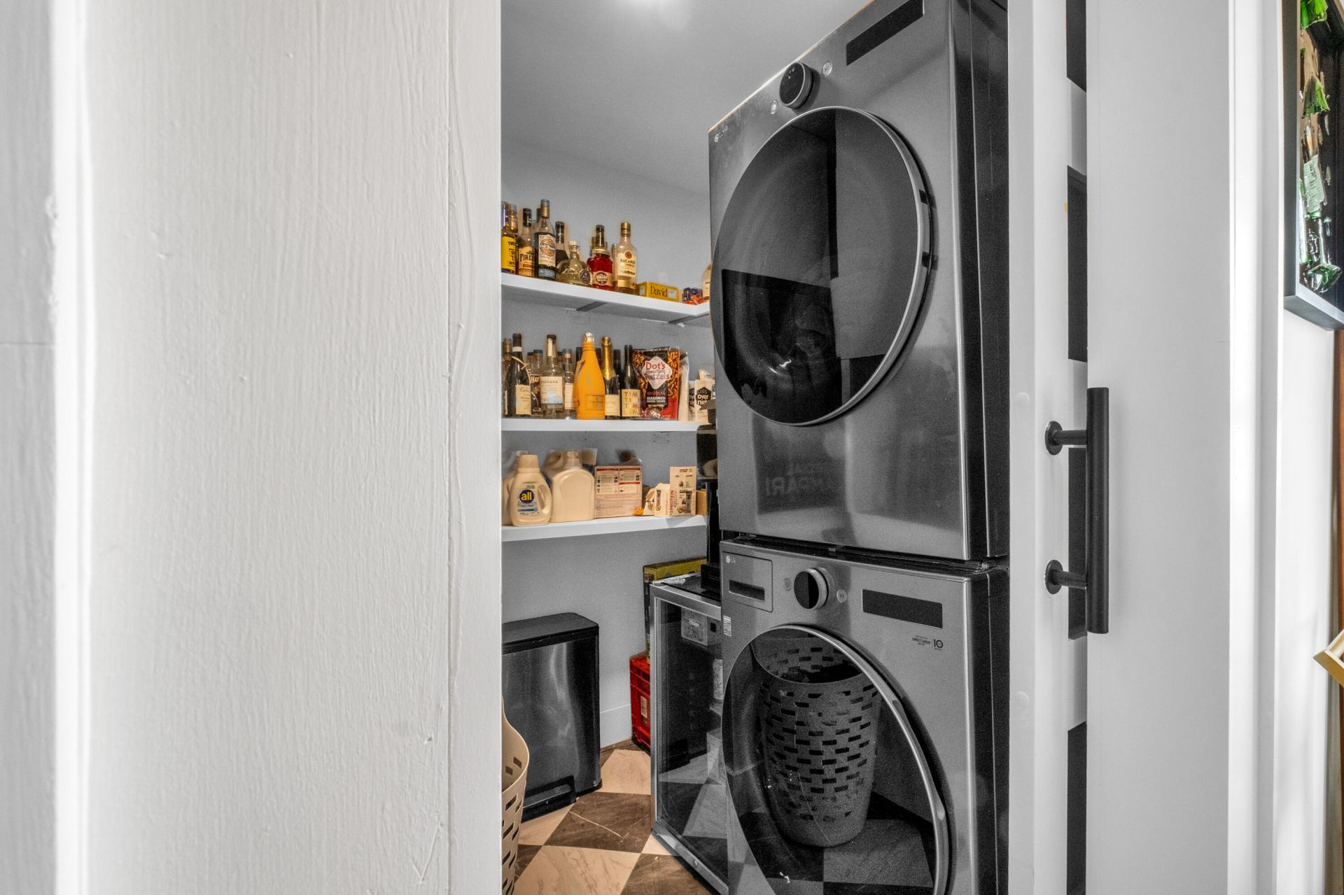 72 Hanover Street Photo 23