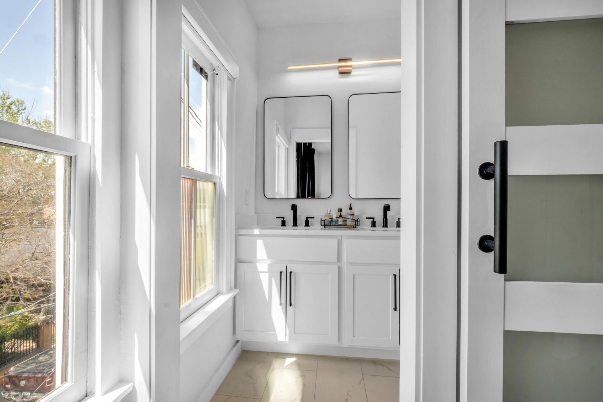 72 Hanover Street Photo 30