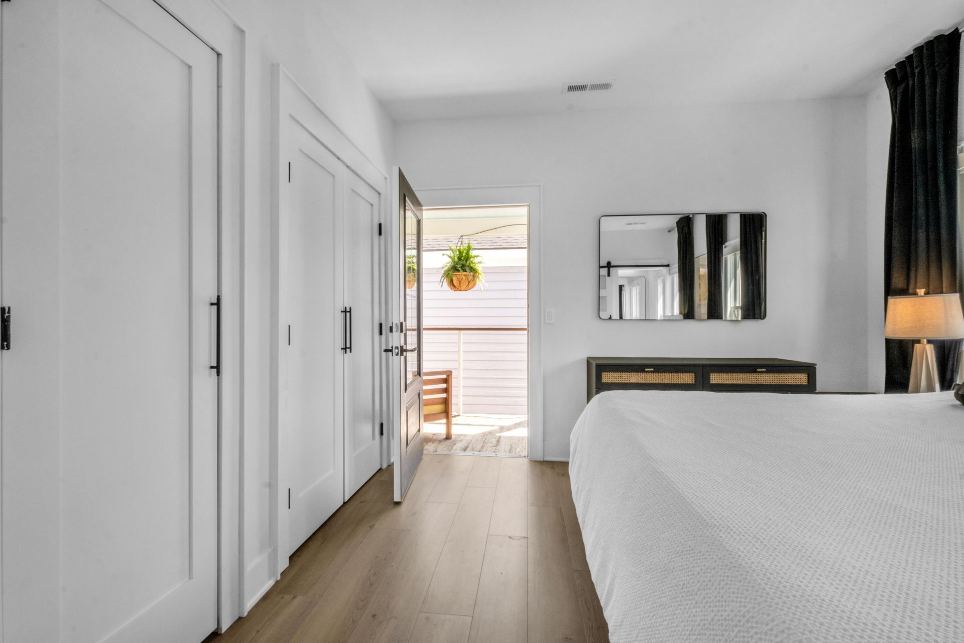 72 Hanover Street Photo 33