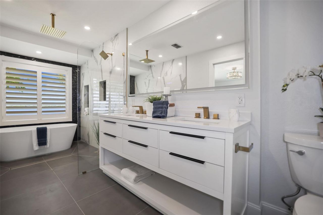 11930 W Bayshore Drive, Crystal River, FL 34429 Photo