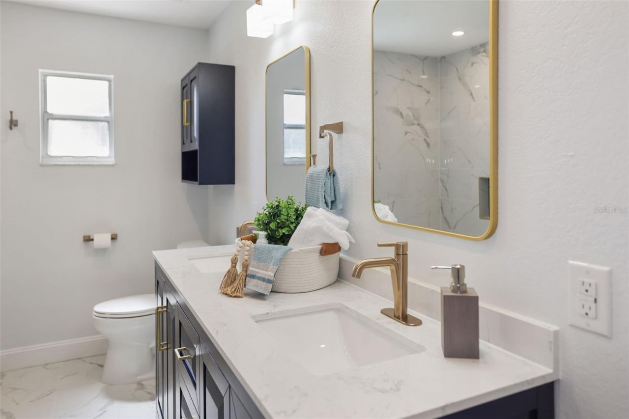 11930 W Bayshore Drive, Crystal River, FL 34429 Photo