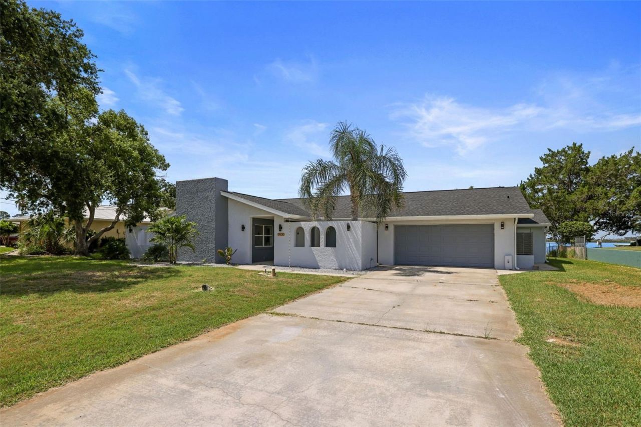 11930 W Bayshore Drive, Crystal River, FL 34429 Photo