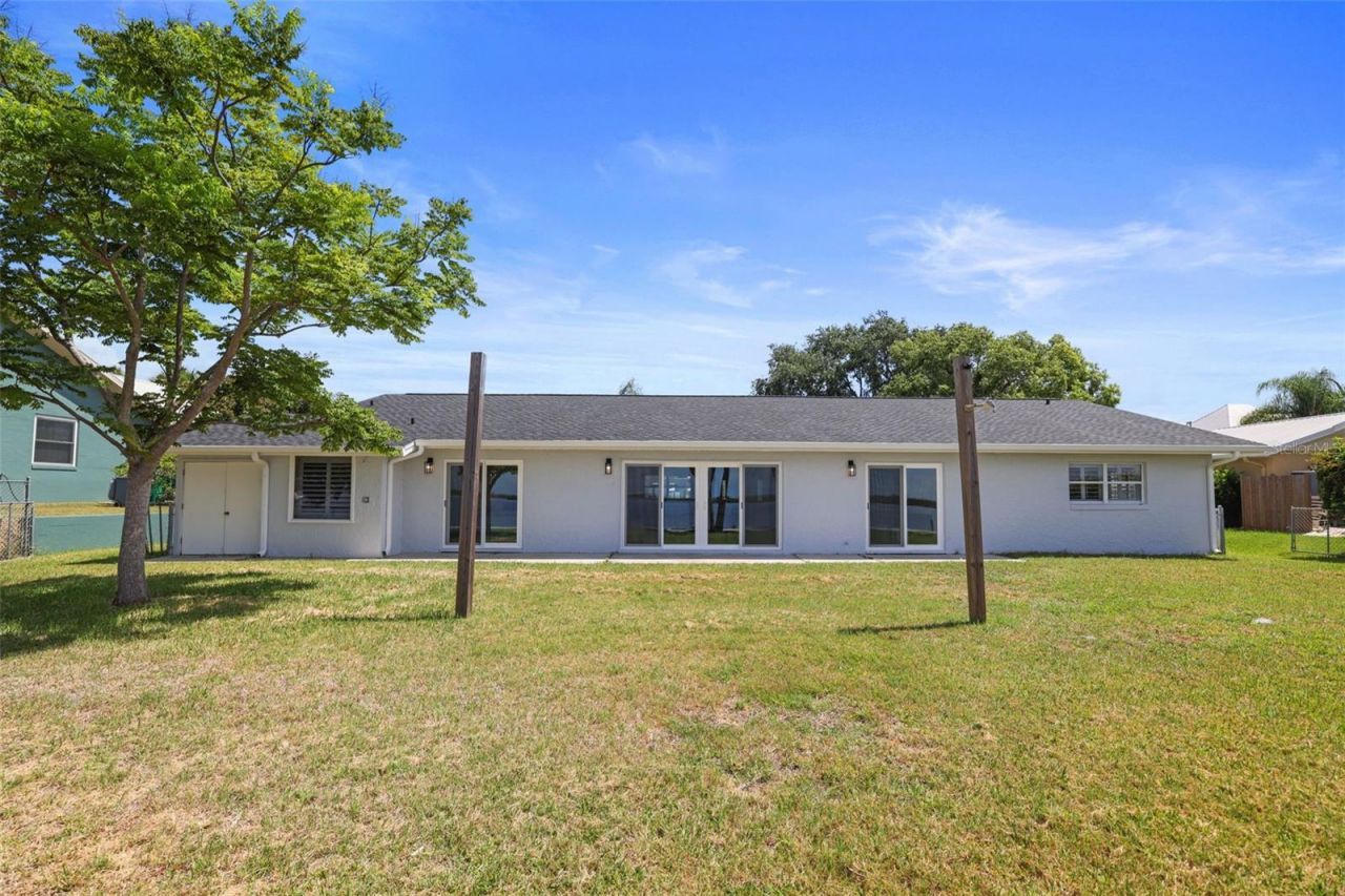 11930 W Bayshore Drive, Crystal River, FL 34429 Photo