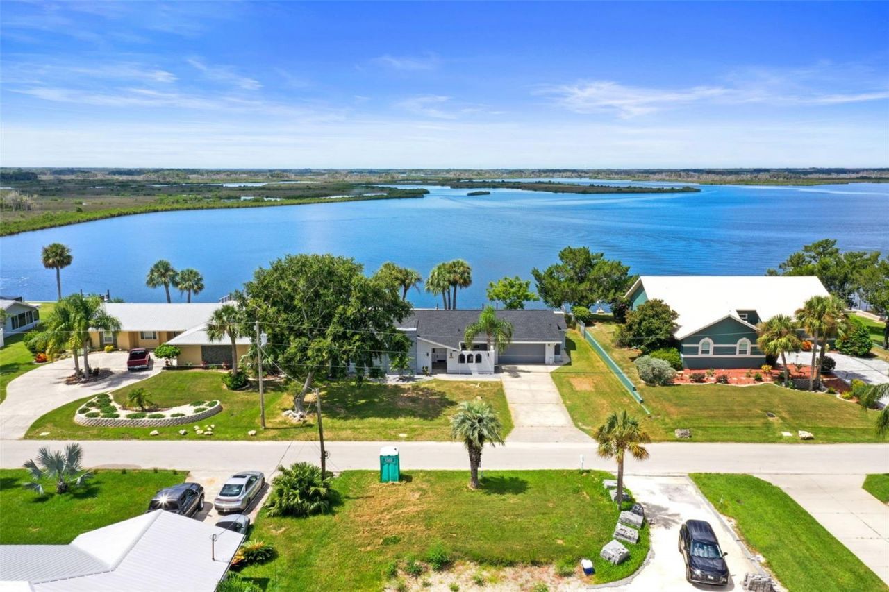 11930 W Bayshore Drive, Crystal River, FL 34429 Photo