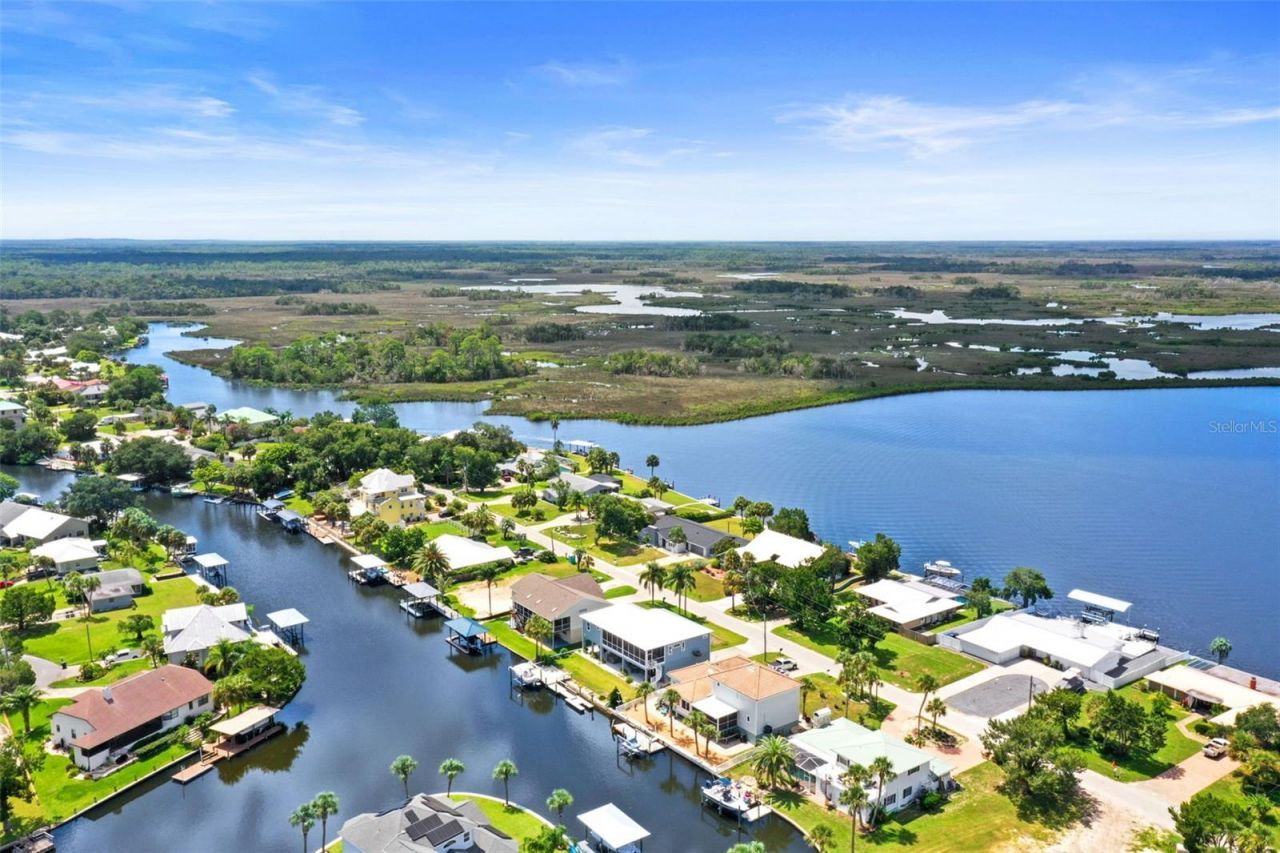 11930 W Bayshore Drive, Crystal River, FL 34429 Photo