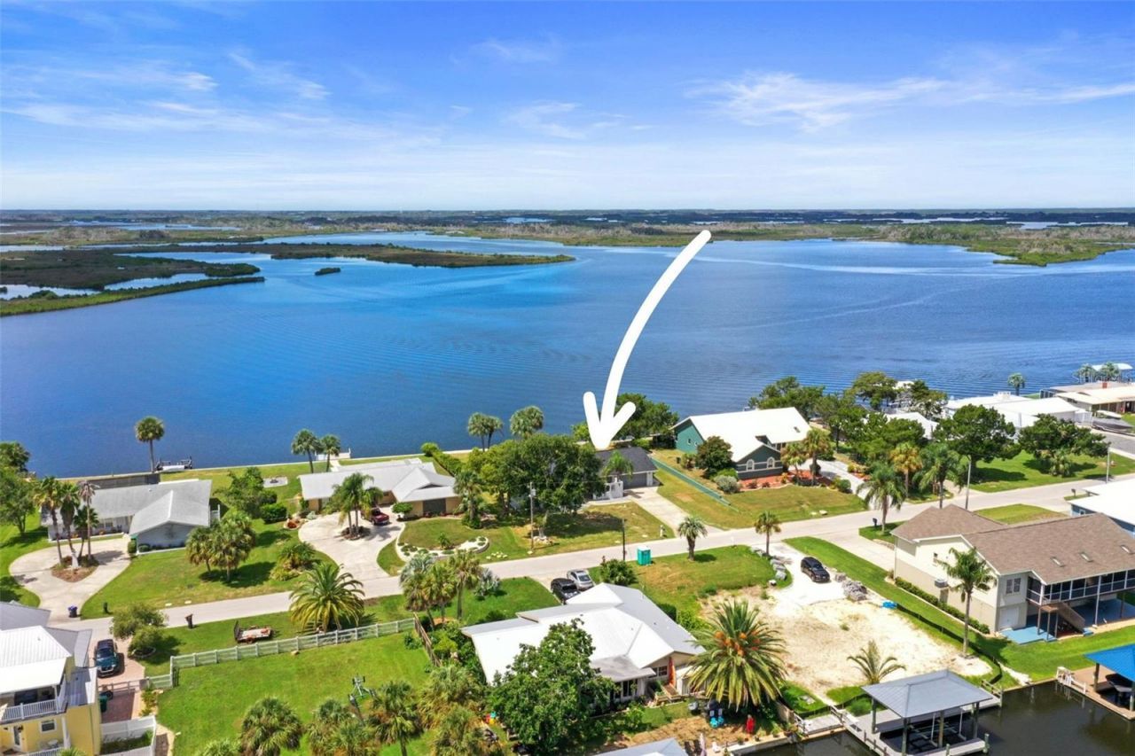 11930 W Bayshore Drive, Crystal River, FL 34429 Photo