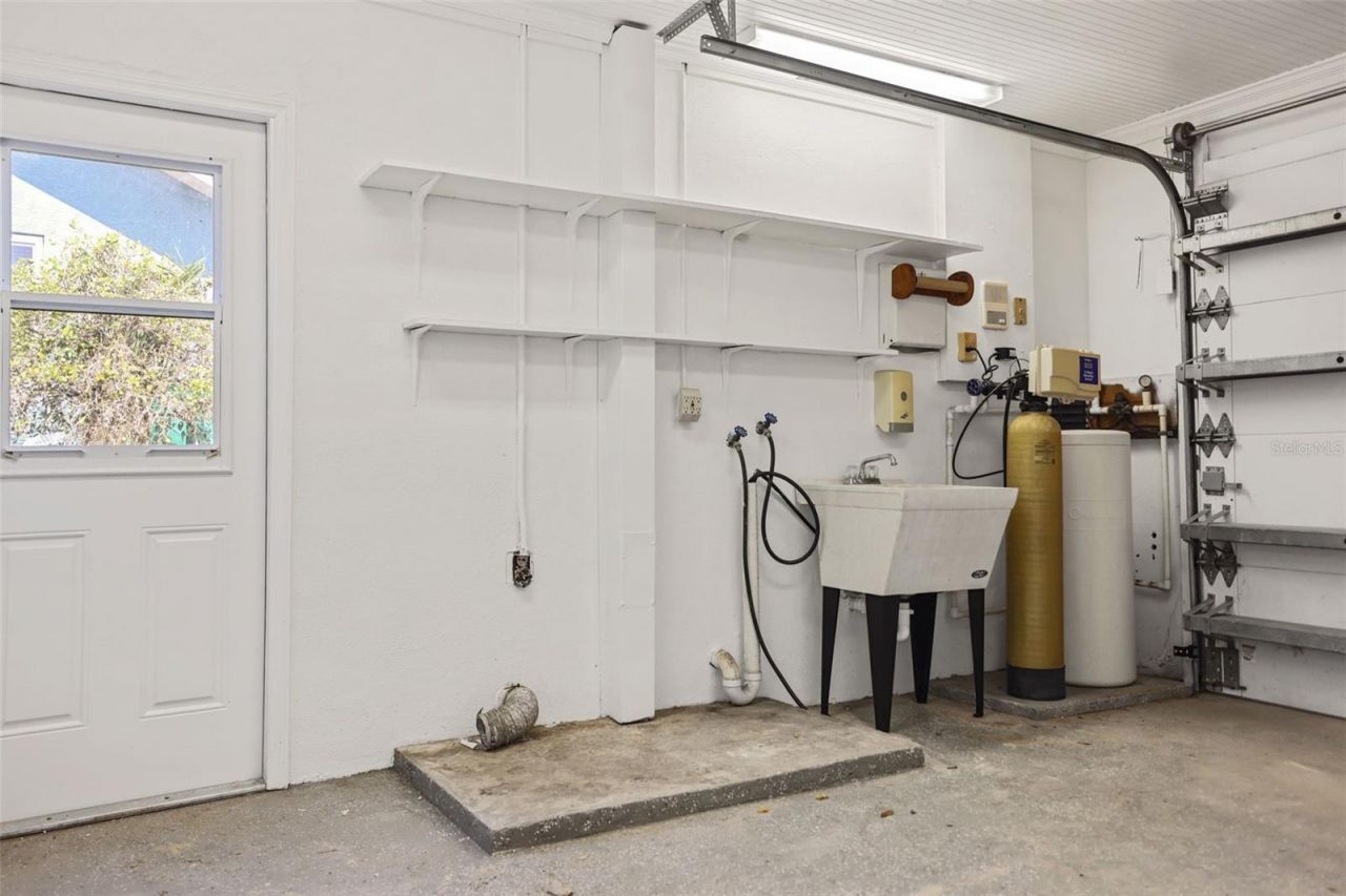 11930 W Bayshore Drive, Crystal River, FL 34429 Photo