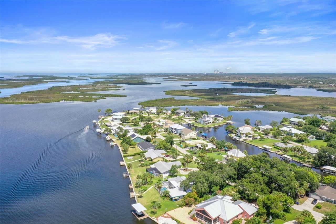 11930 W Bayshore Drive, Crystal River, FL 34429 Photo