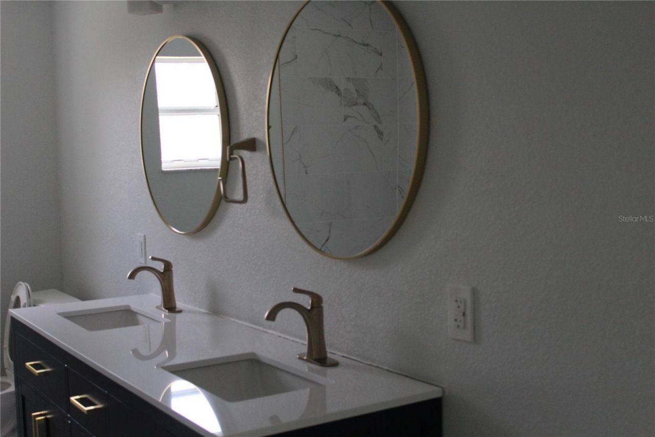 11930 W Bayshore Drive, Crystal River, FL 34429 Photo