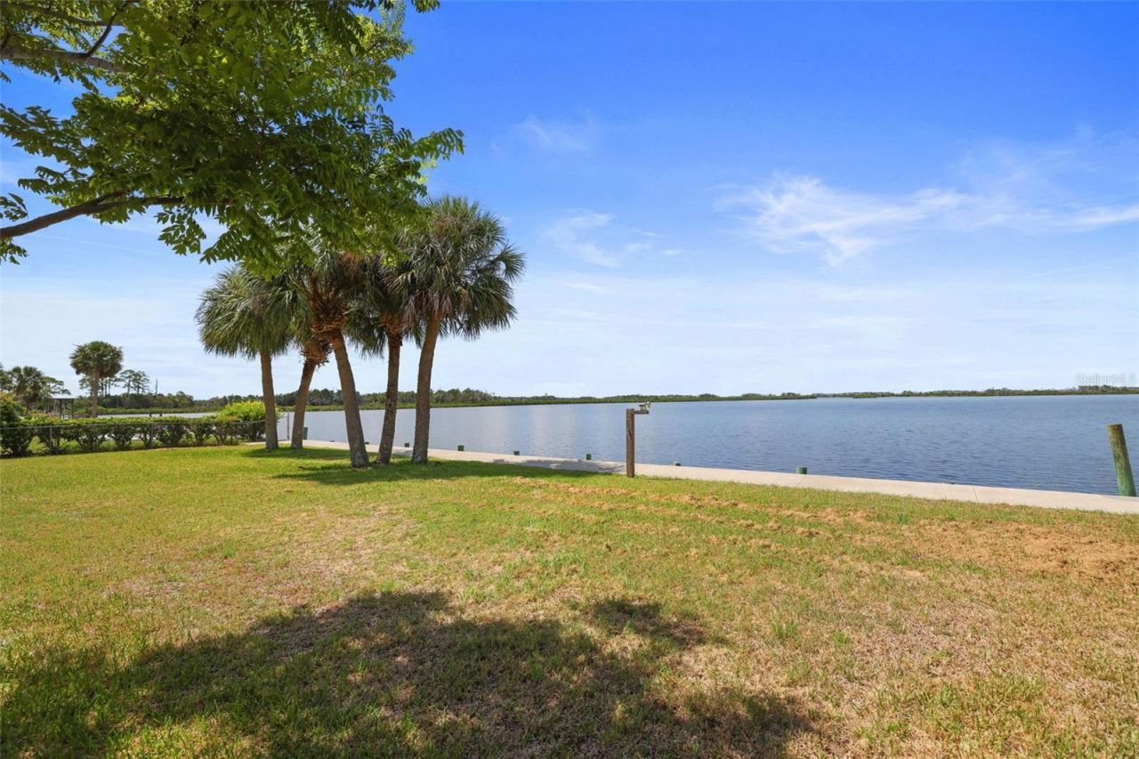 11930 W Bayshore Drive, Crystal River, FL 34429 Photo