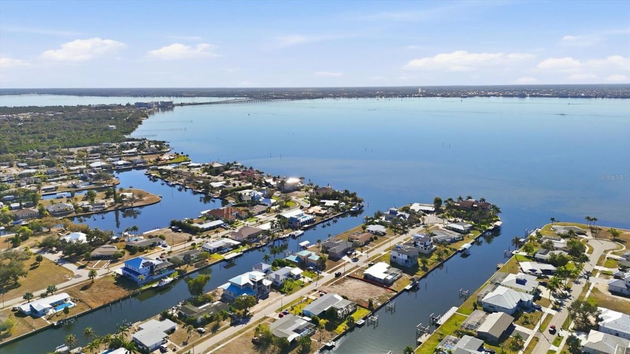 217 Bangsberg Road Se, Port Charlotte, FL 33952 Photo