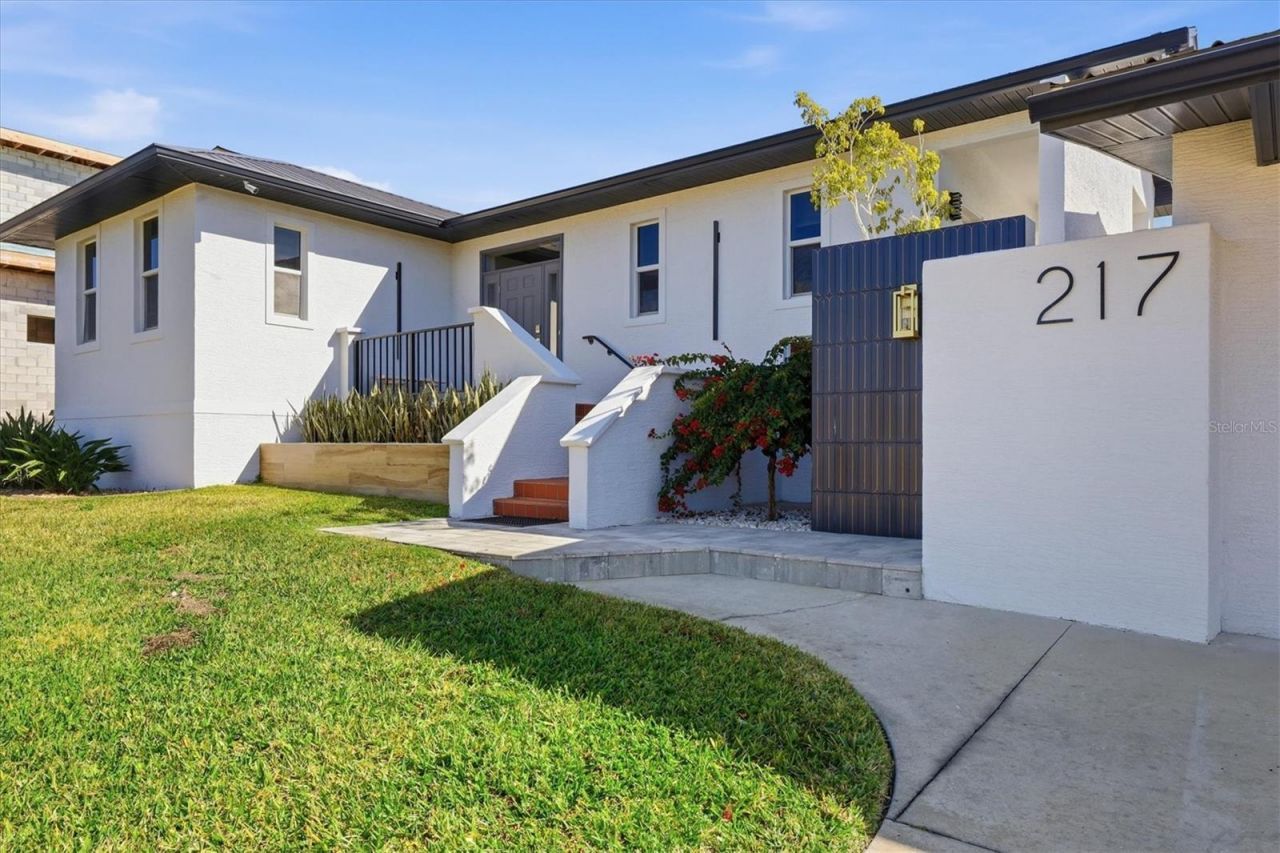 217 Bangsberg Road Se, Port Charlotte, FL 33952 Photo