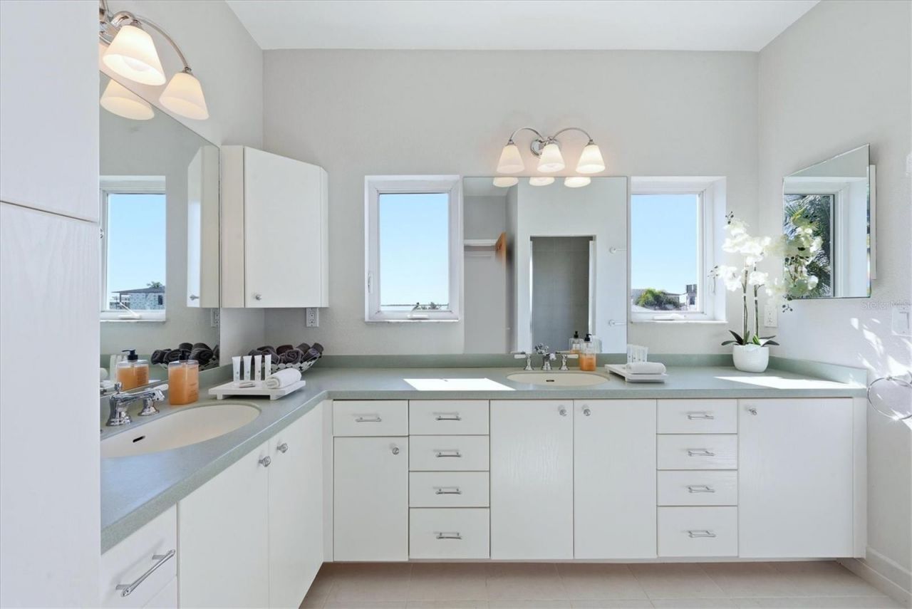 217 Bangsberg Road Se, Port Charlotte, FL 33952 Photo