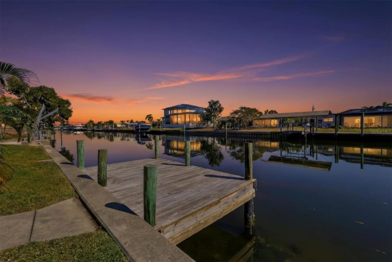 217 Bangsberg Road Se, Port Charlotte, FL 33952 Photo