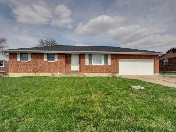 1217 Klondike Road, Quincy, IL 62305