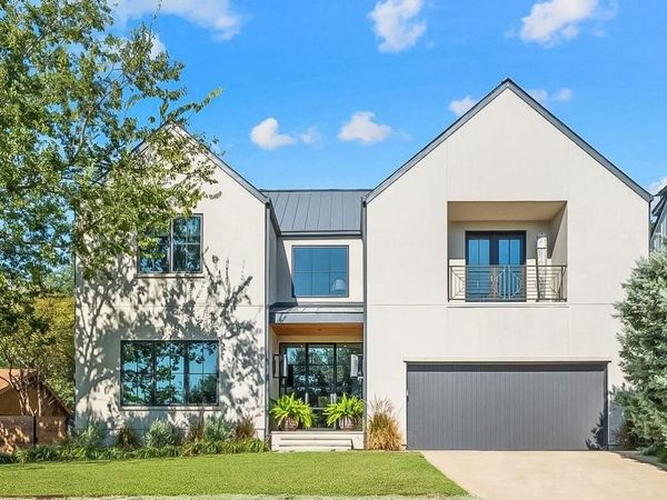 3621 Peregrine Falcon DR, Austin, TX 78746