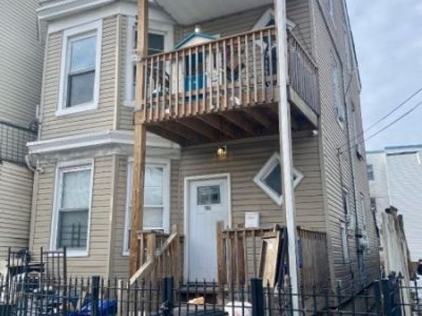 426 E 18Th St, Paterson, NJ 07524