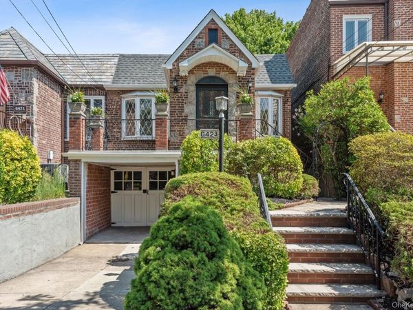 64-23 Alderton Street , Unit PH, Rego Park, NY 11374