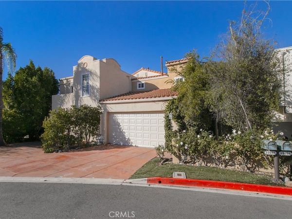 23057 Park Este, Calabasas, CA 91302