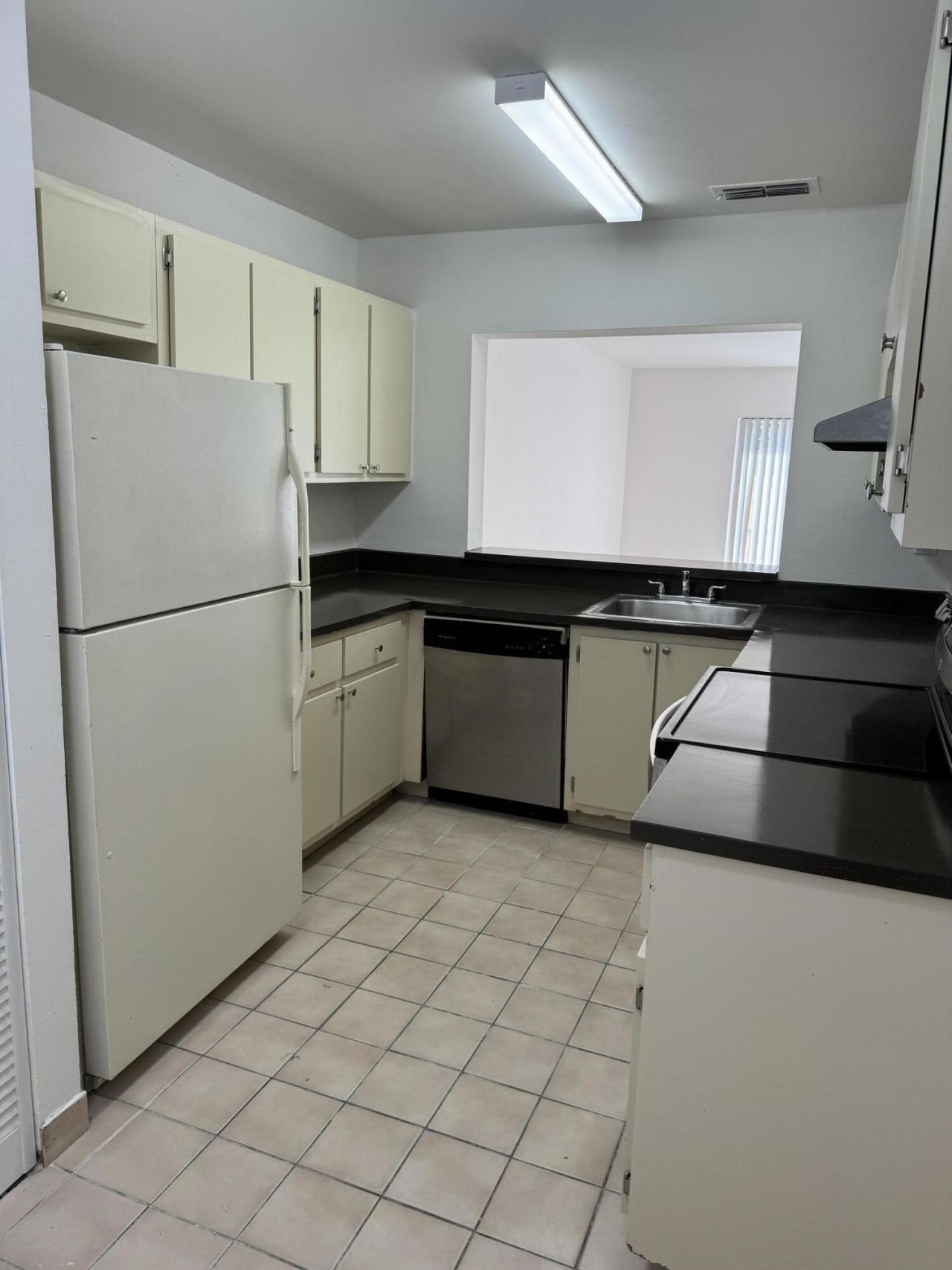 417 E Palm Cir Circle E, Unit 417, Pembroke Pines, FL 33025 Photo