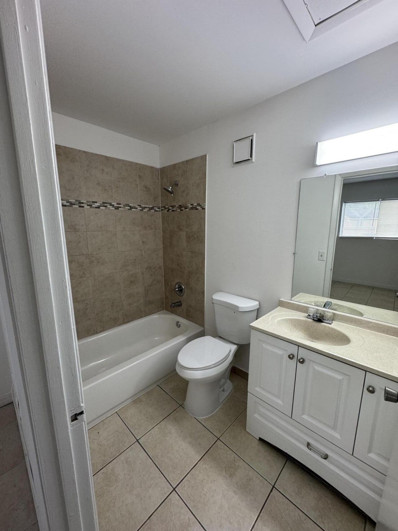 417 E Palm Cir Circle E, Unit 417, Pembroke Pines, FL 33025 Photo