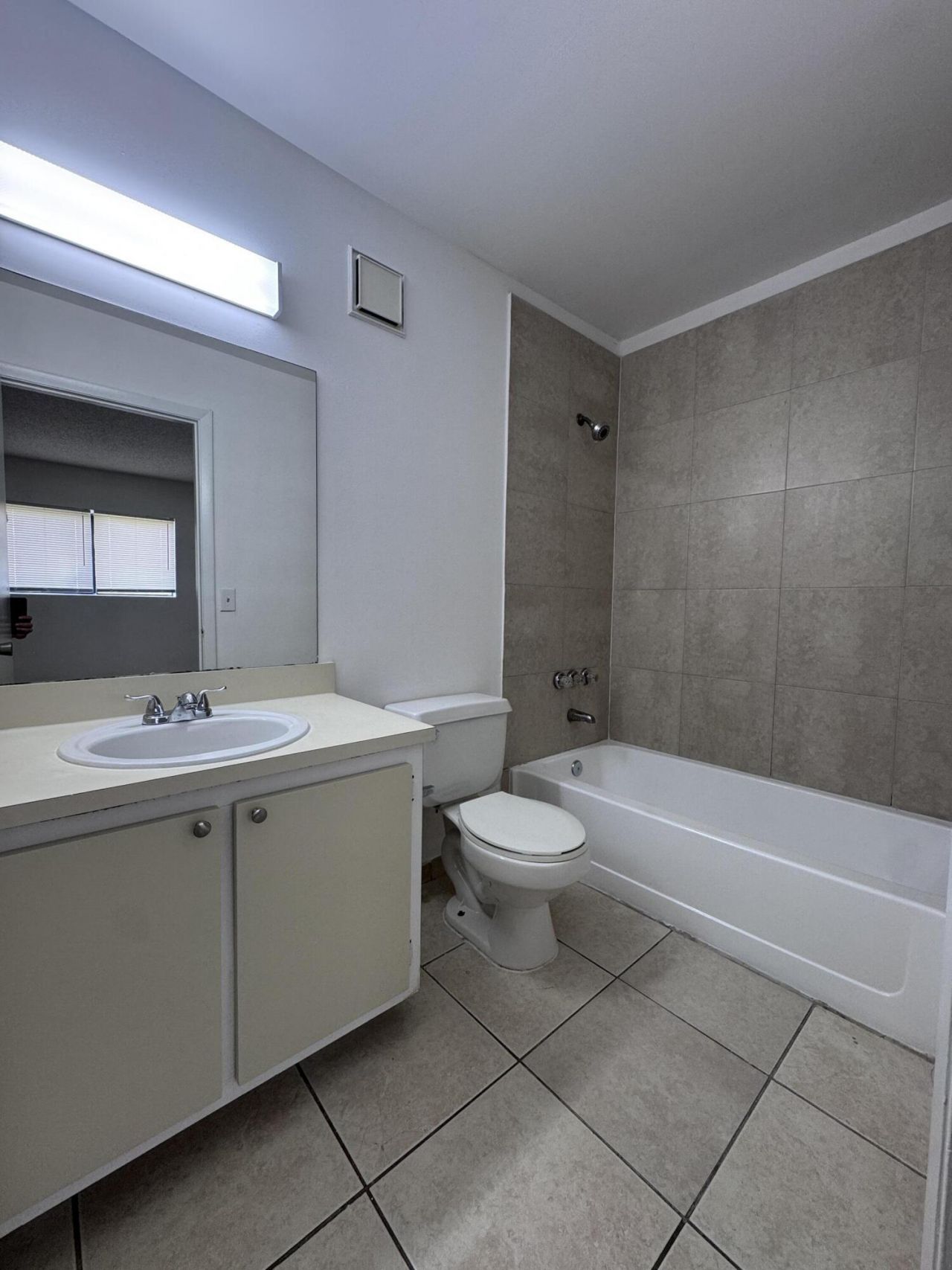 417 E Palm Cir Circle E, Unit 417, Pembroke Pines, FL 33025 Photo